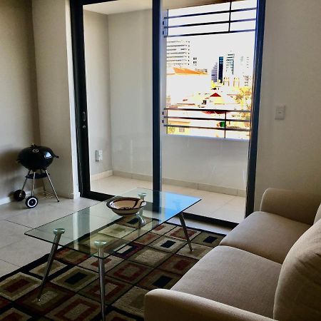 City Junction Apartment Windhoek Bagian luar foto