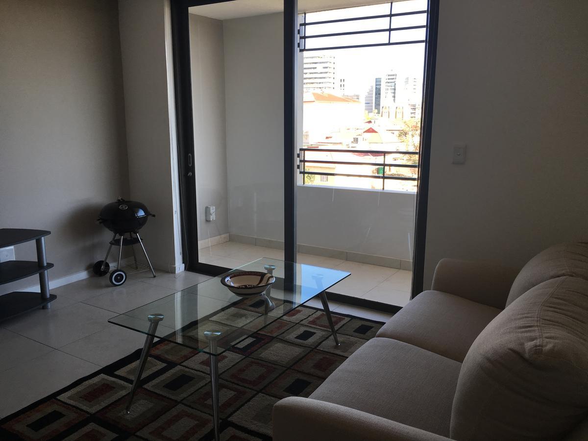 City Junction Apartment Windhoek Bagian luar foto