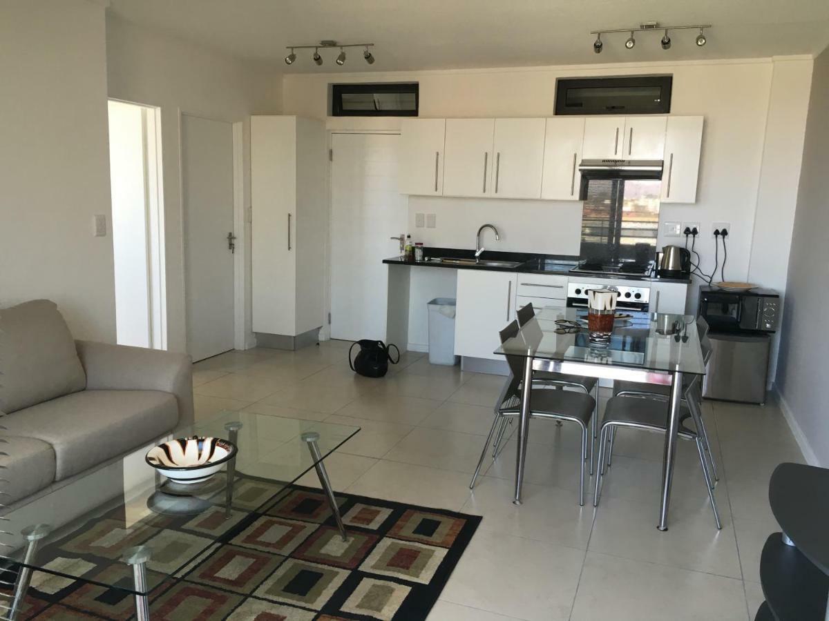 City Junction Apartment Windhoek Bagian luar foto